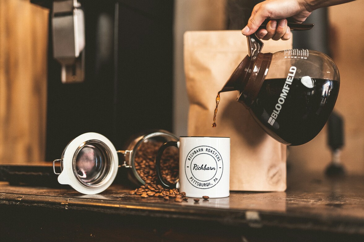 Регулярное употребление кофе значительно улучшает настроение и снижает тревожность